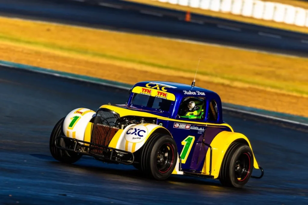 Rising Stars Take Center Stage: Ruben Dan and Chais Tippett Set for Aussie Racing Cars Debut in Tasmania