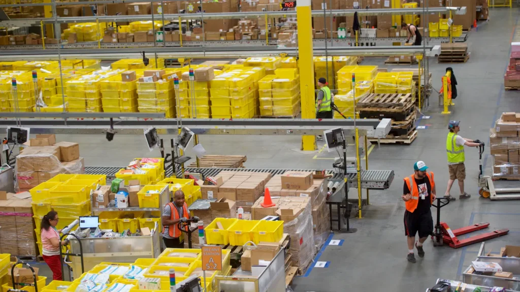 The Logistics Behemoth: Unpacking Amazon’s Expansion into End-to-End Supply Chain Services
