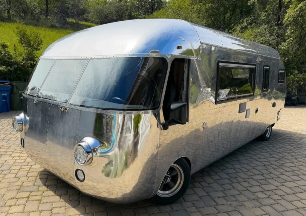 The Ultra Van: A Masterclass in Mid-Century Aerospace-Inspired Motoring